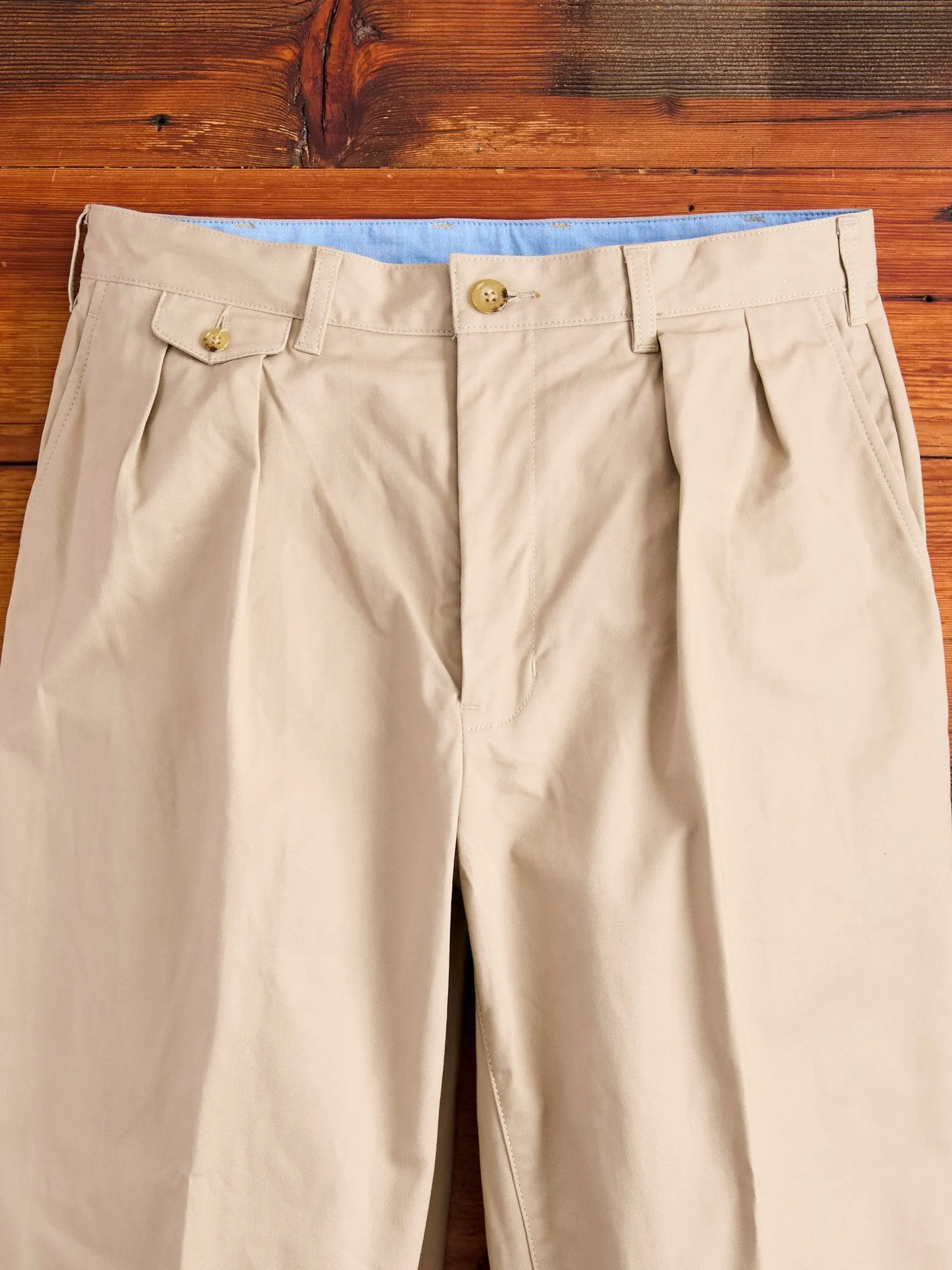 2-Pleat Twill Trousers in Khaki