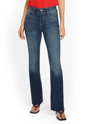 Petite Curvy High-Waisted Bootcut Jeans - Medium Wash