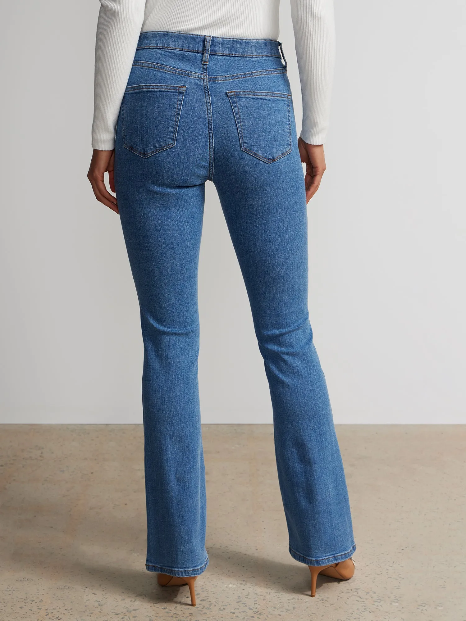 Tall Essential Mid-Rise Bootcut Jeans