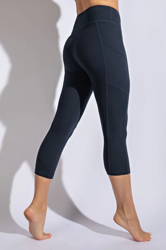 TEEK - BLACK CAPRI LENGTH POCKETED YOGA LEGGINGS