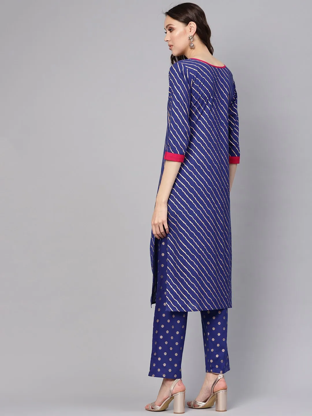 Women Blue & Golden Leheriya Print Kurta With Trousers