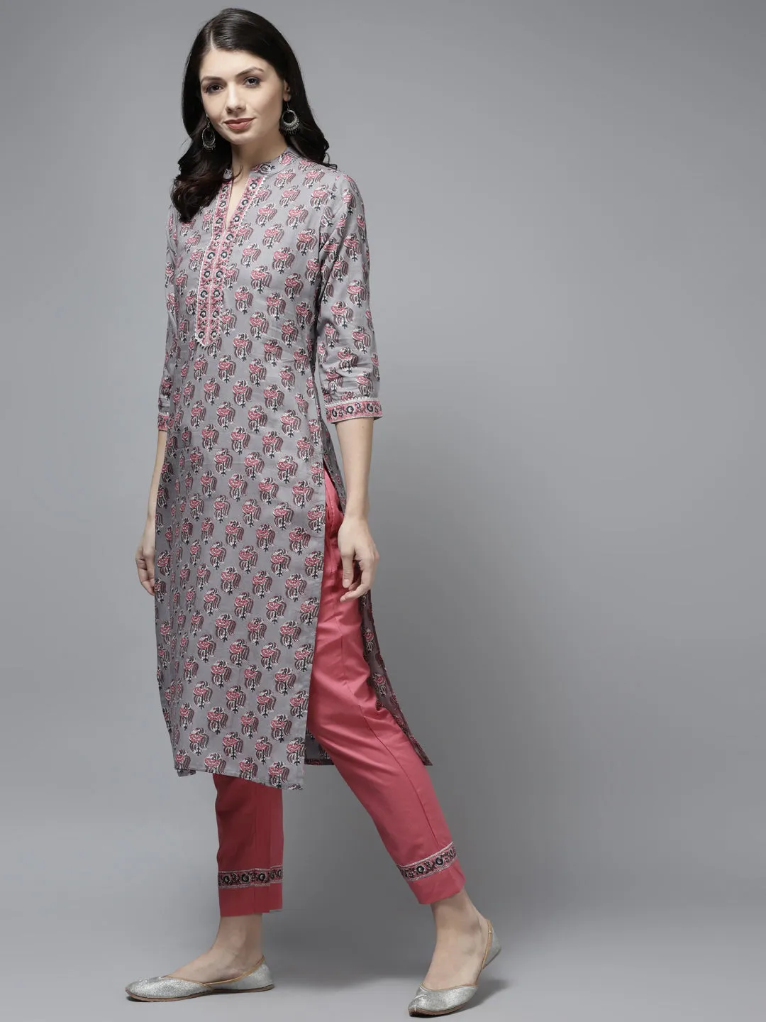 Women Grey Cotton Kurta Set With Dupatta