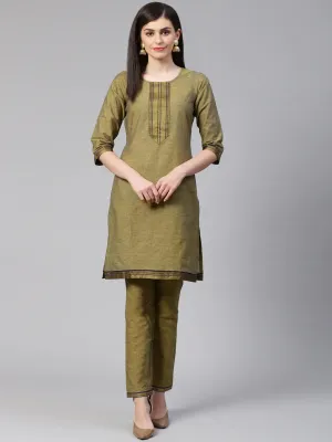 Women Mustard Yoke Design Kurta With Trousers