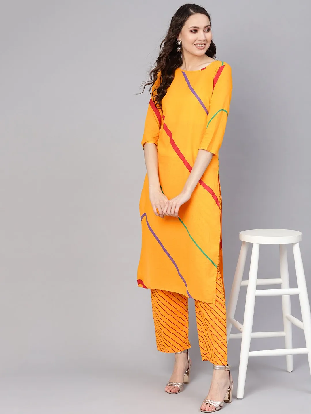 Women Yellow Printed Kurta With Trousers