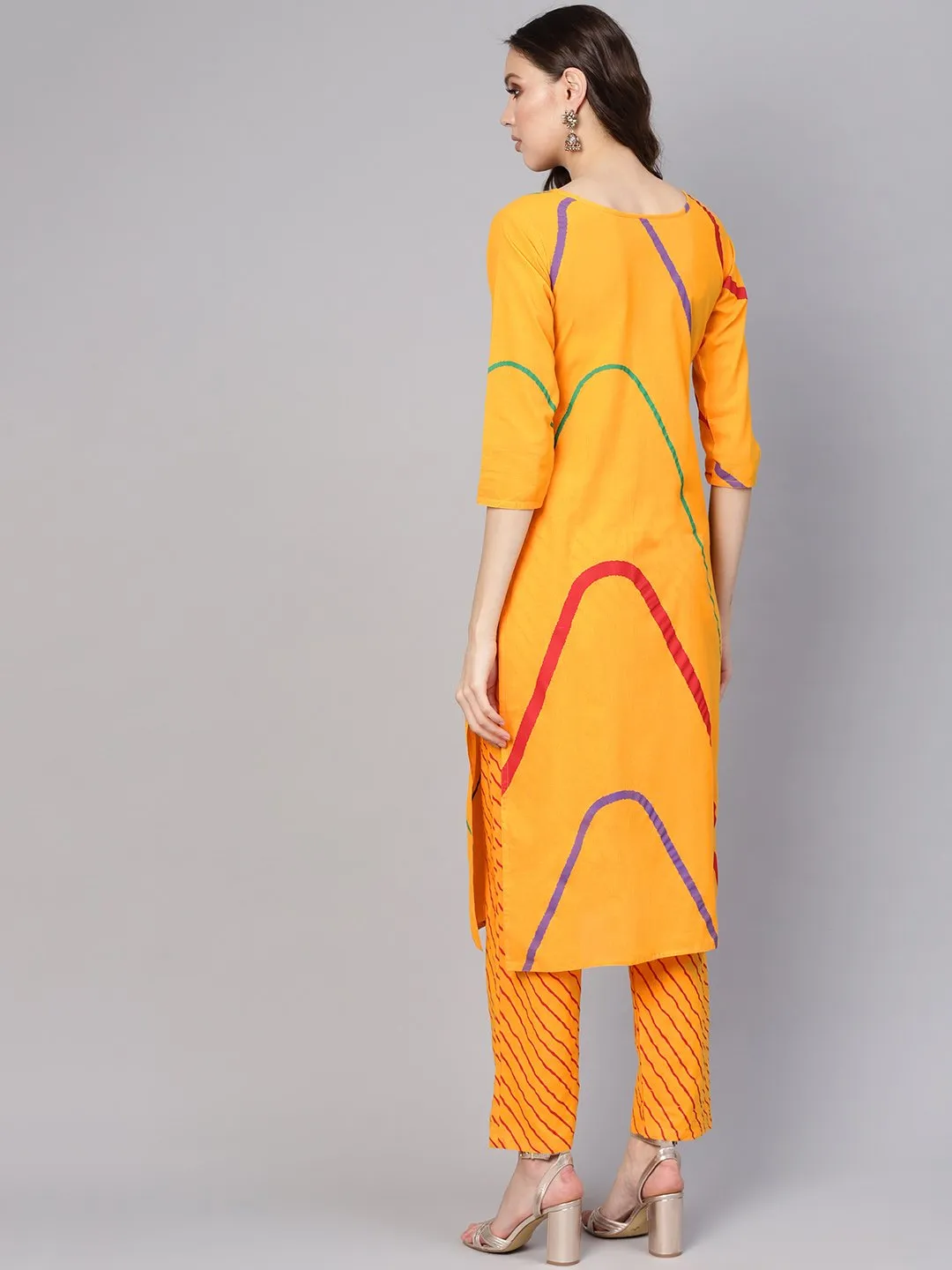 Women Yellow Printed Kurta With Trousers